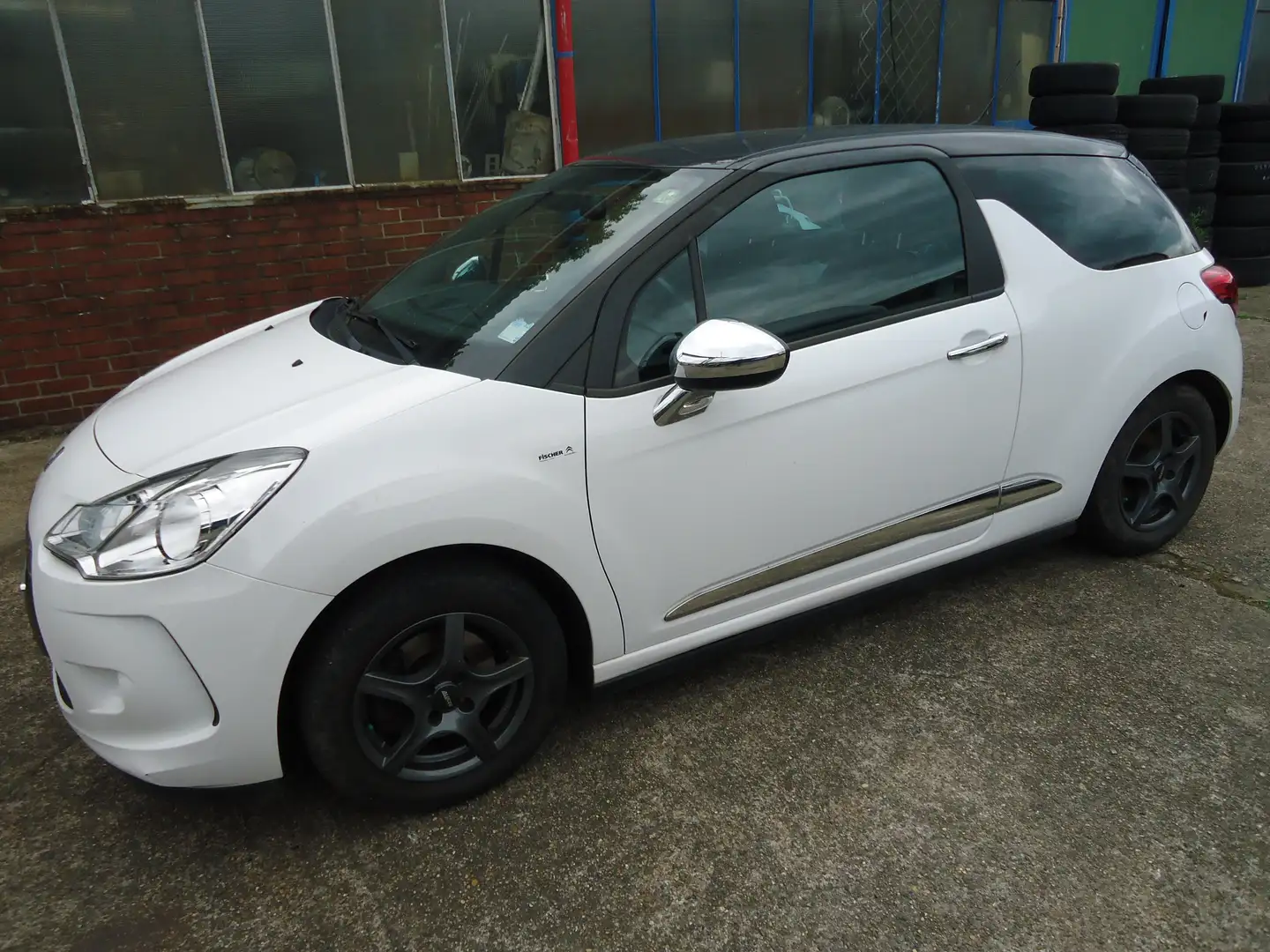Citroen DS3 SoChic Weiß - 1