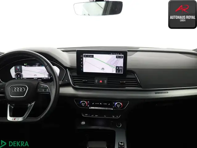 Audi Q5 view 9