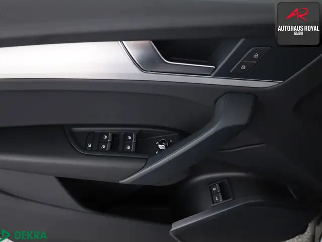 Audi Q5 view 14