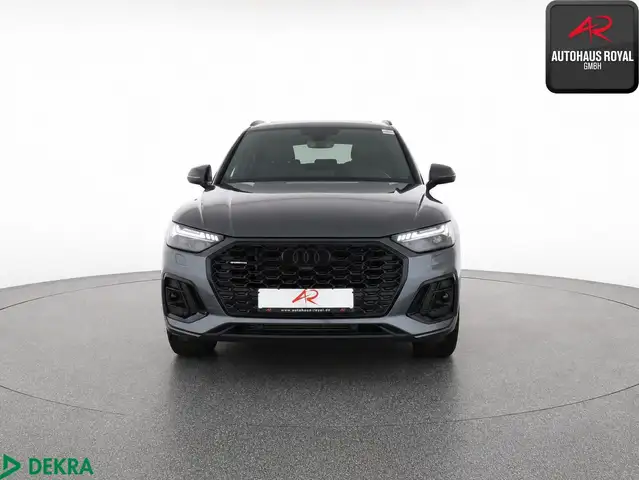 Audi Q5 view 8