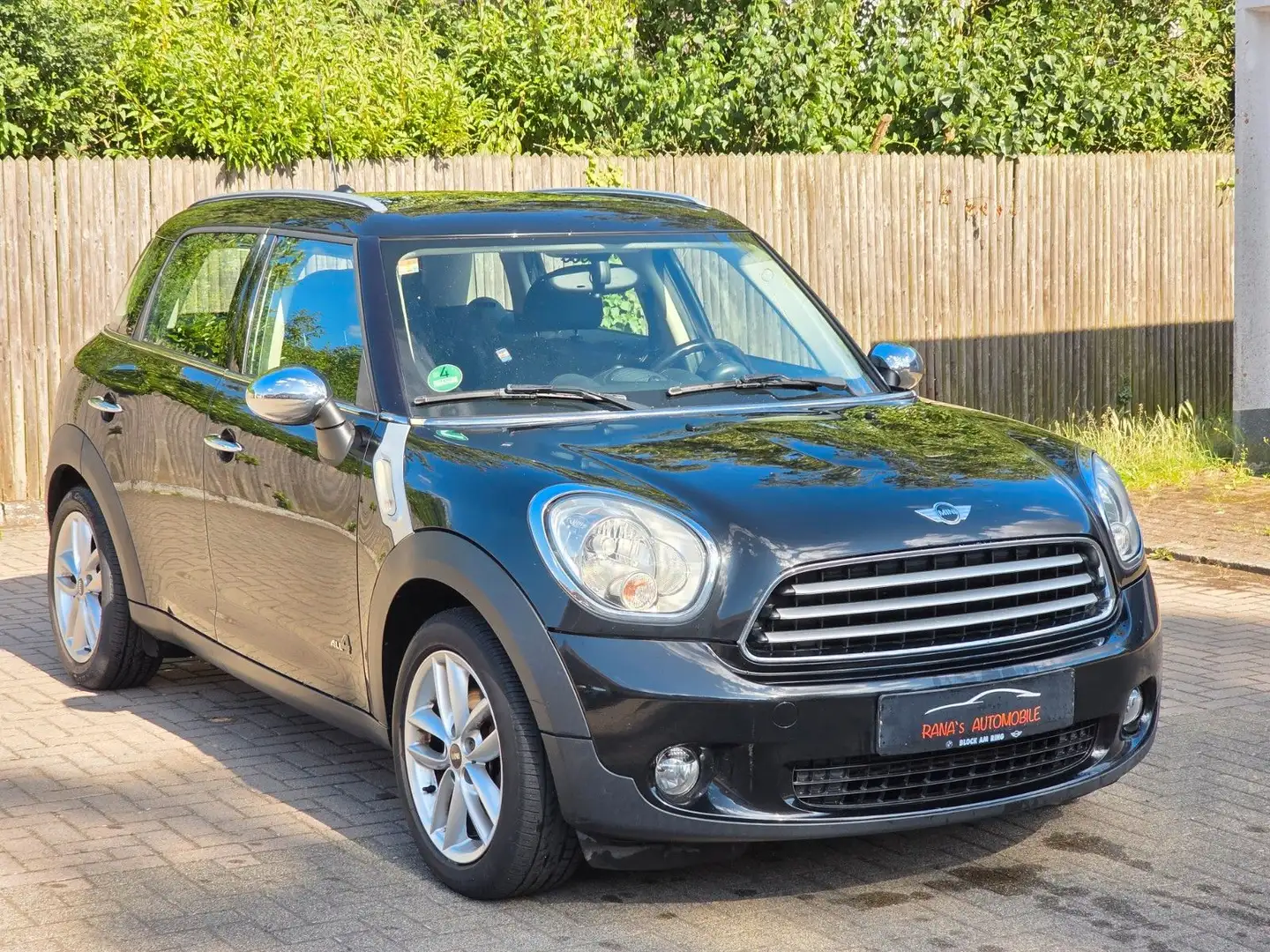 MINI Cooper D Countryman (ALLRADANTRIEB) Schwarz - 2