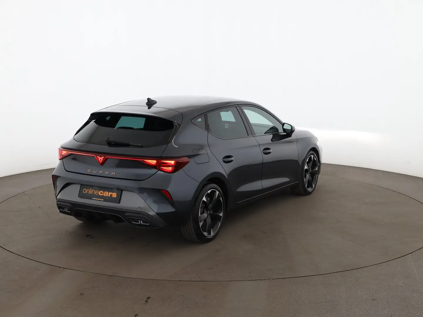 CUPRA Leon 2.0 TDI Aut LED RADAR LEDER ASSIST TEMP PDC Grau - 2
