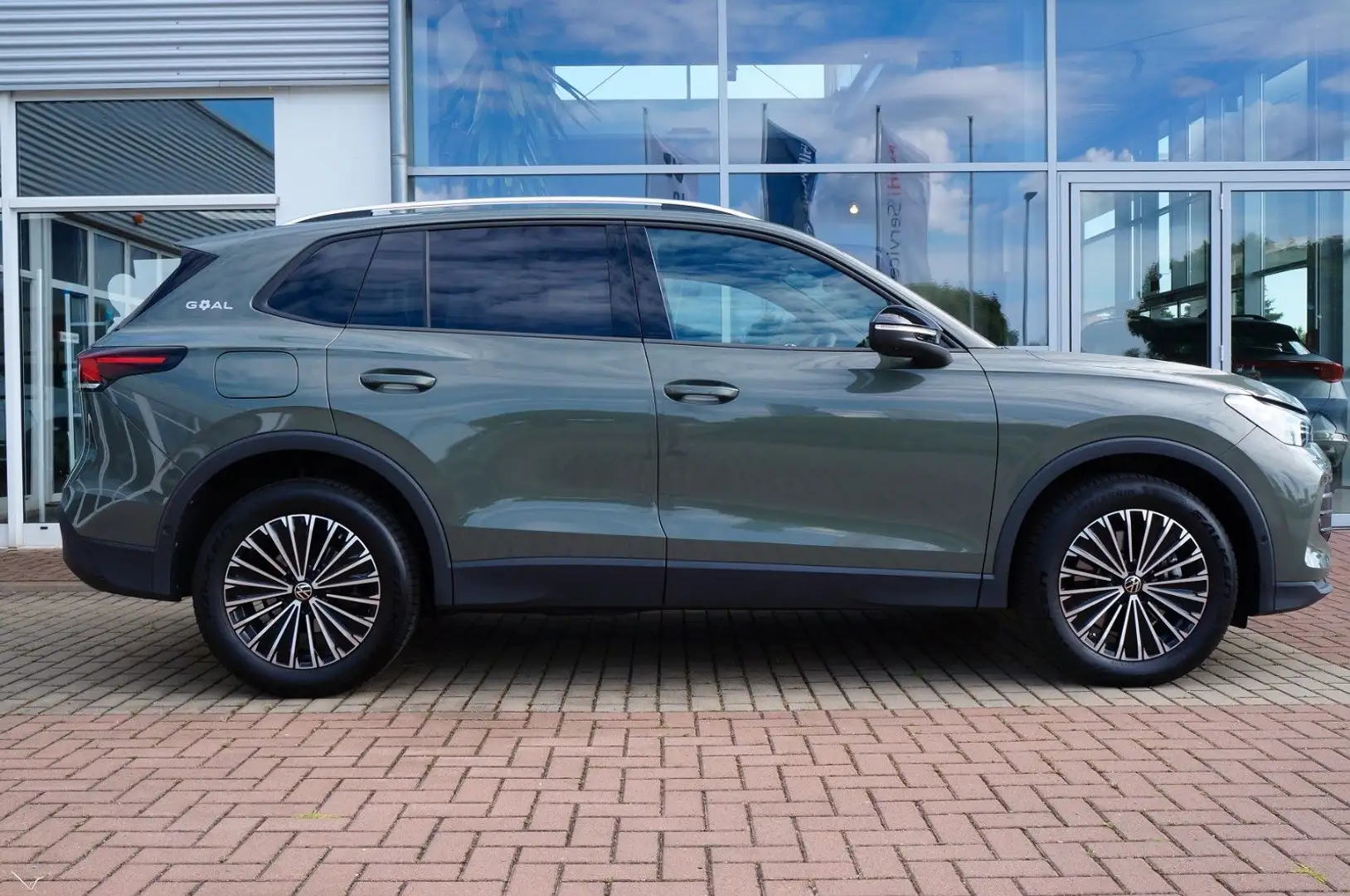 Volkswagen Tiguan Goal 2.0 TDI 7-DSG AHZV,Standhzg,18',LED Verde - 2