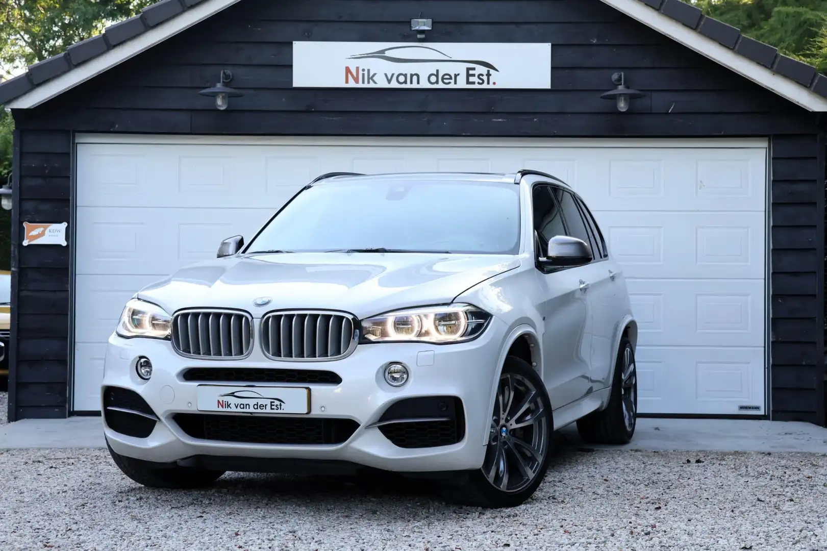 BMW X5 M50d-Trekhaak-Camera-Individual-Memory-Panodak Білий - 1