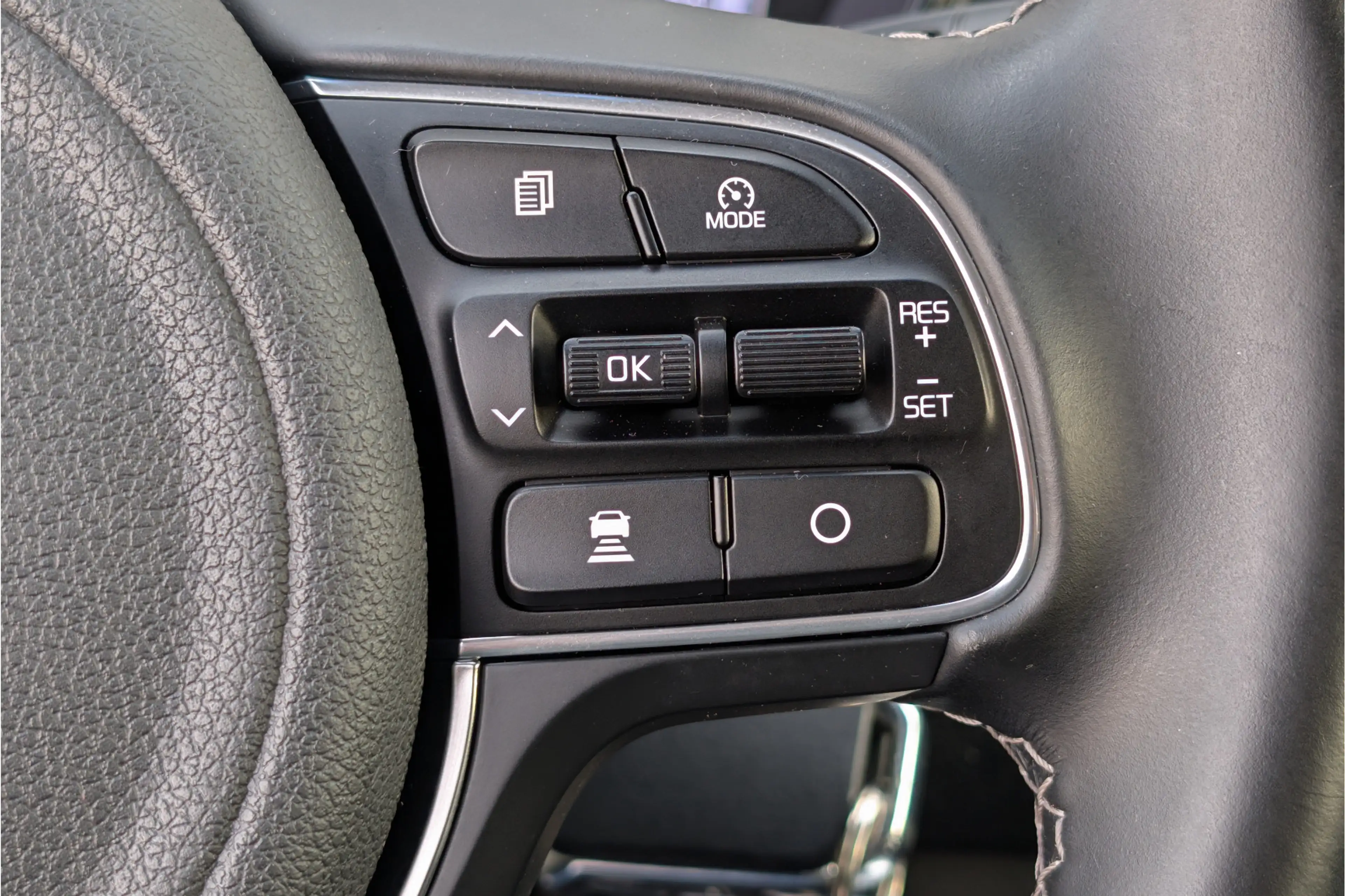 Kia e-Niro DynamicPlusLine 64kWh 3-Fase SOH 96% LED Schuifdak — photo 22