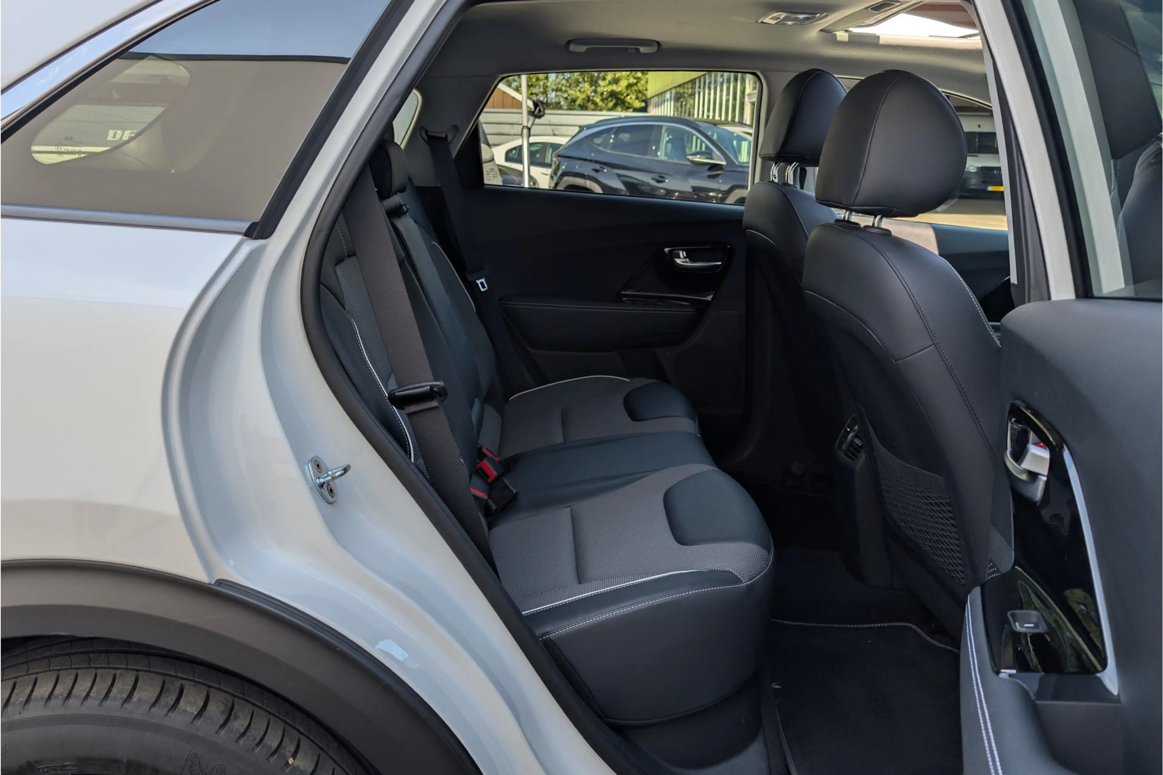Kia e-Niro DynamicPlusLine 64kWh 3-Fase SOH 96% LED Schuifdak — photo 43