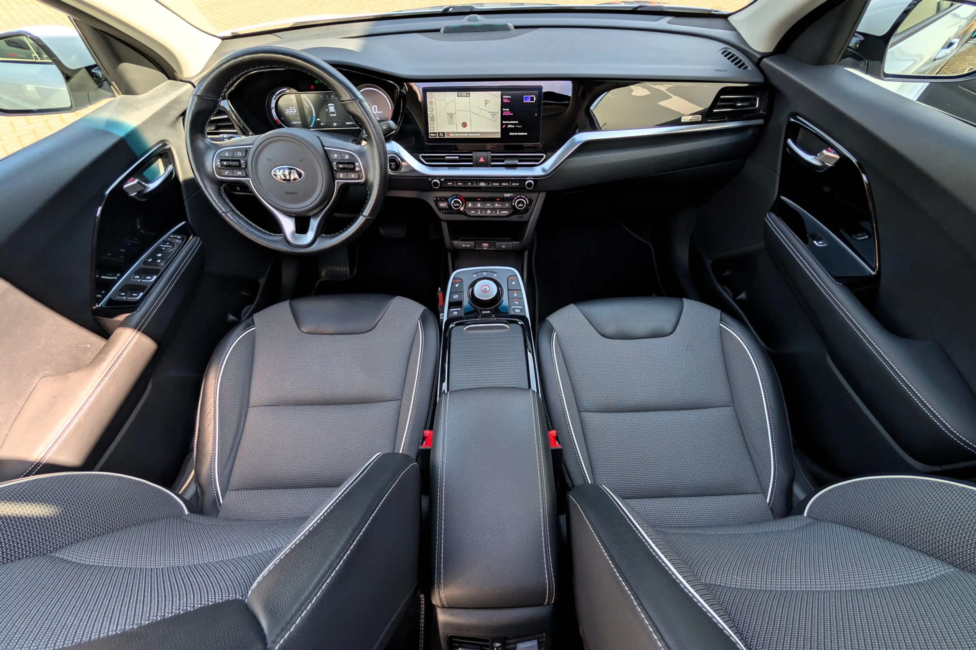 Kia e-Niro DynamicPlusLine 64kWh 3-Fase SOH 96% LED Schuifdak — photo 8