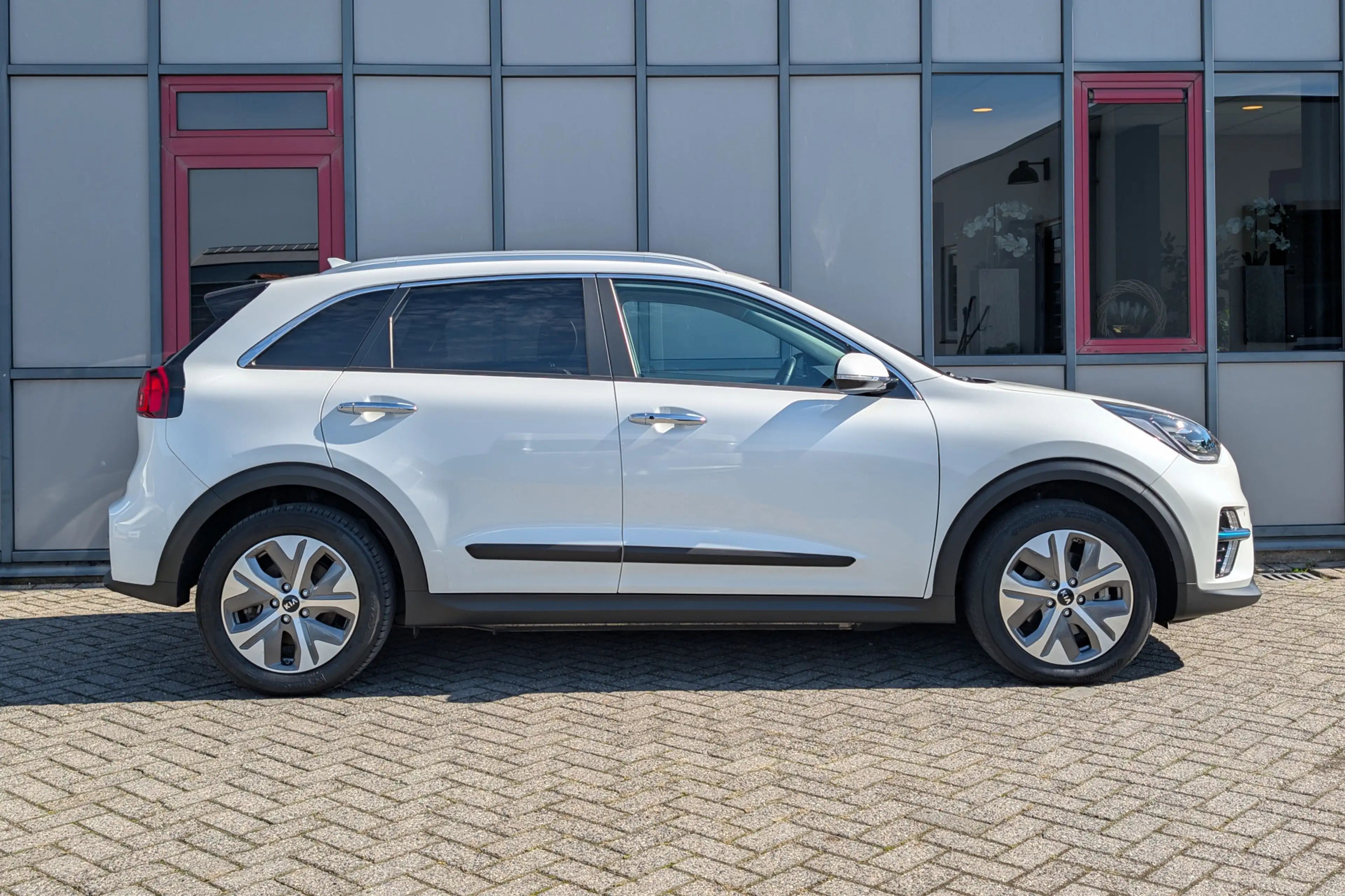 Kia e-Niro DynamicPlusLine 64kWh 3-Fase SOH 96% LED Schuifdak — photo 7