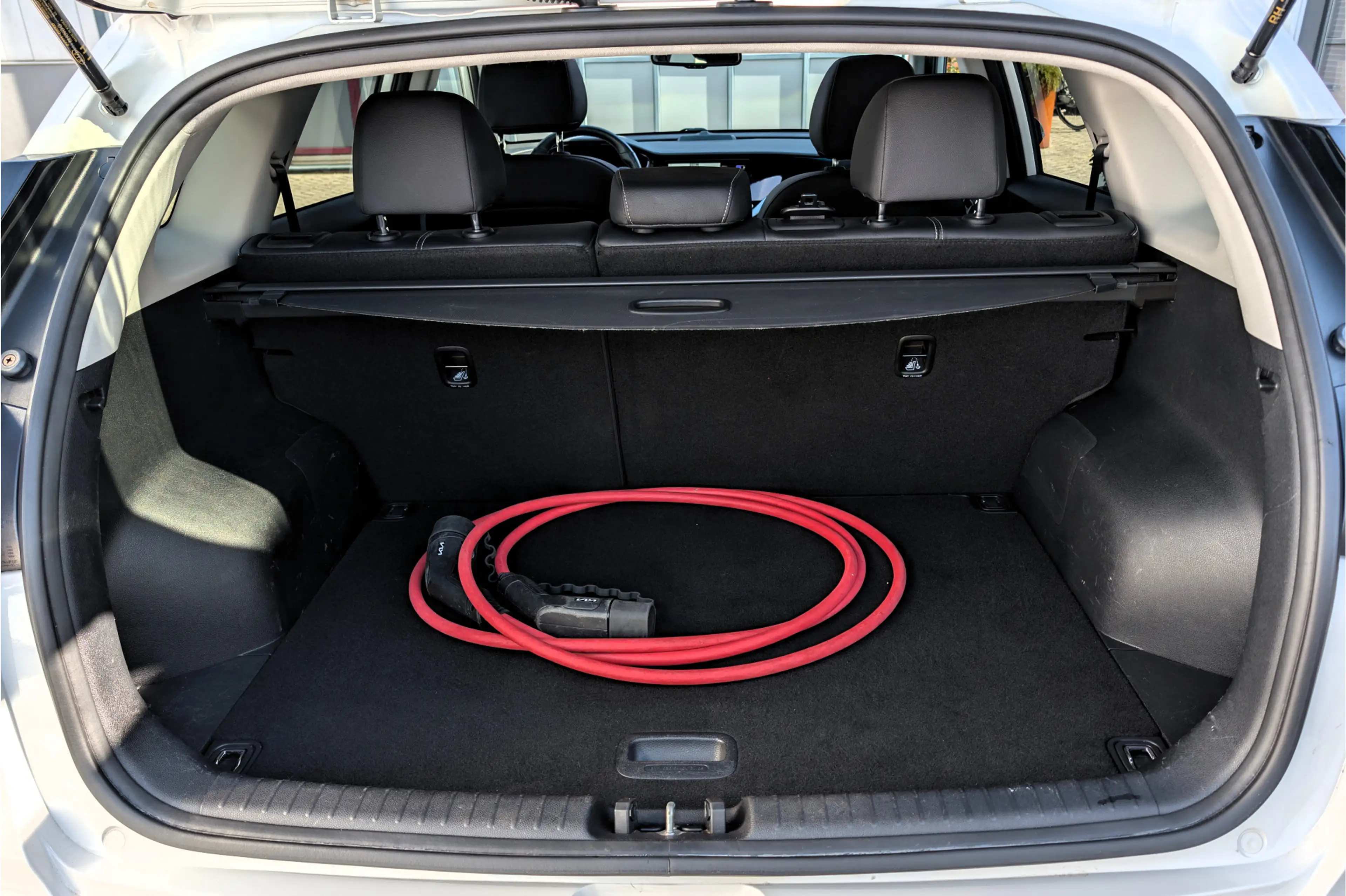 Kia e-Niro DynamicPlusLine 64kWh 3-Fase SOH 96% LED Schuifdak — photo 34