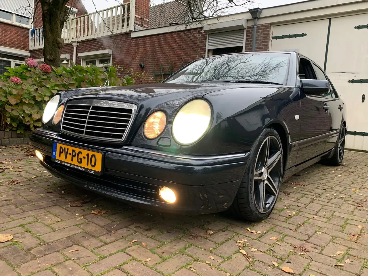 Mercedes-Benz E 50 AMG 5.0 M119, foto 5