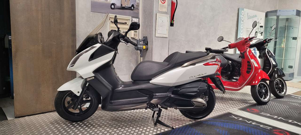 Kymco Downtown 300i