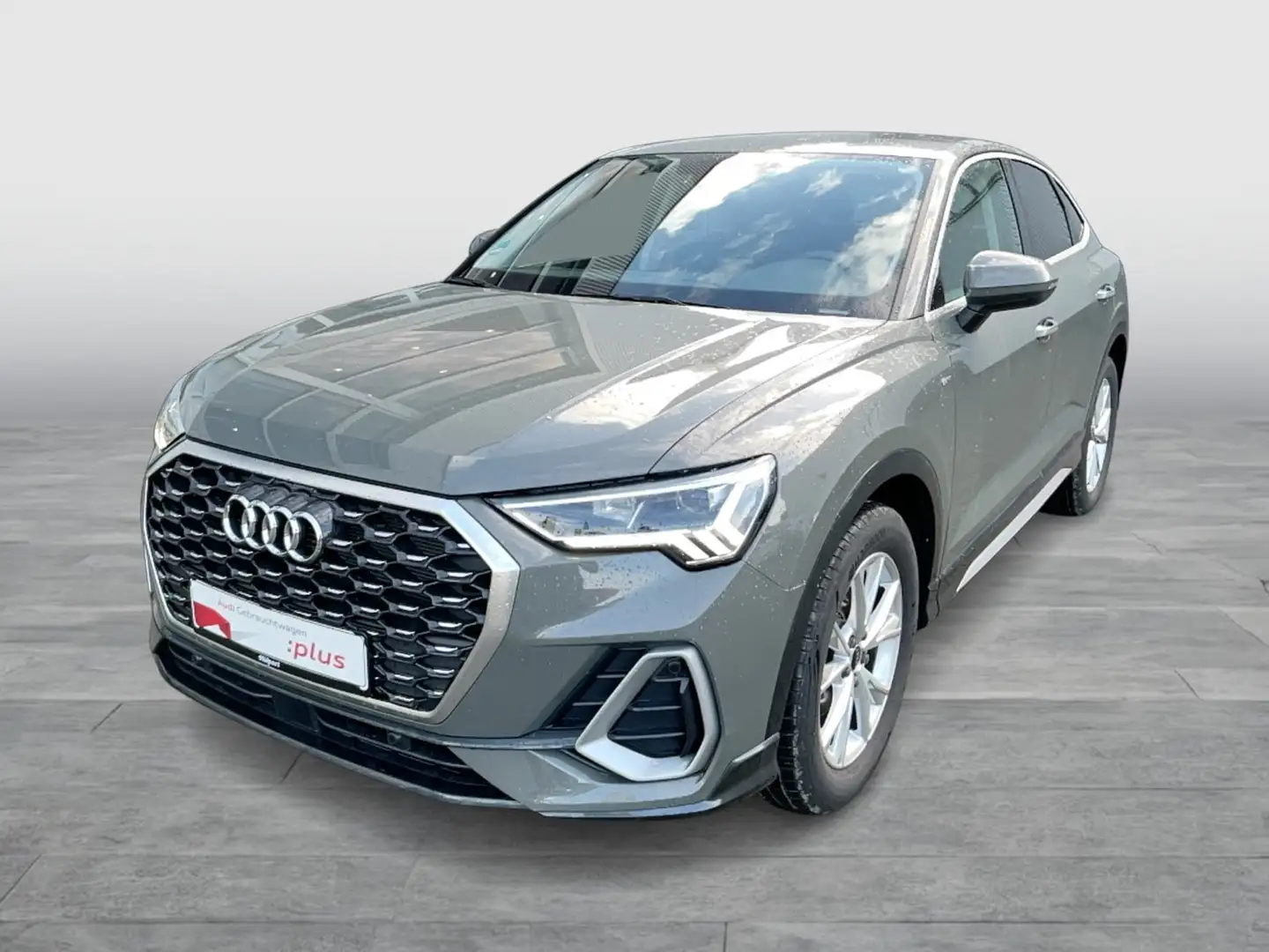 Audi Q3 Sportback 35 S LINE AHK ACC LM18 EKLAPPE NAVI+ Grau - 2