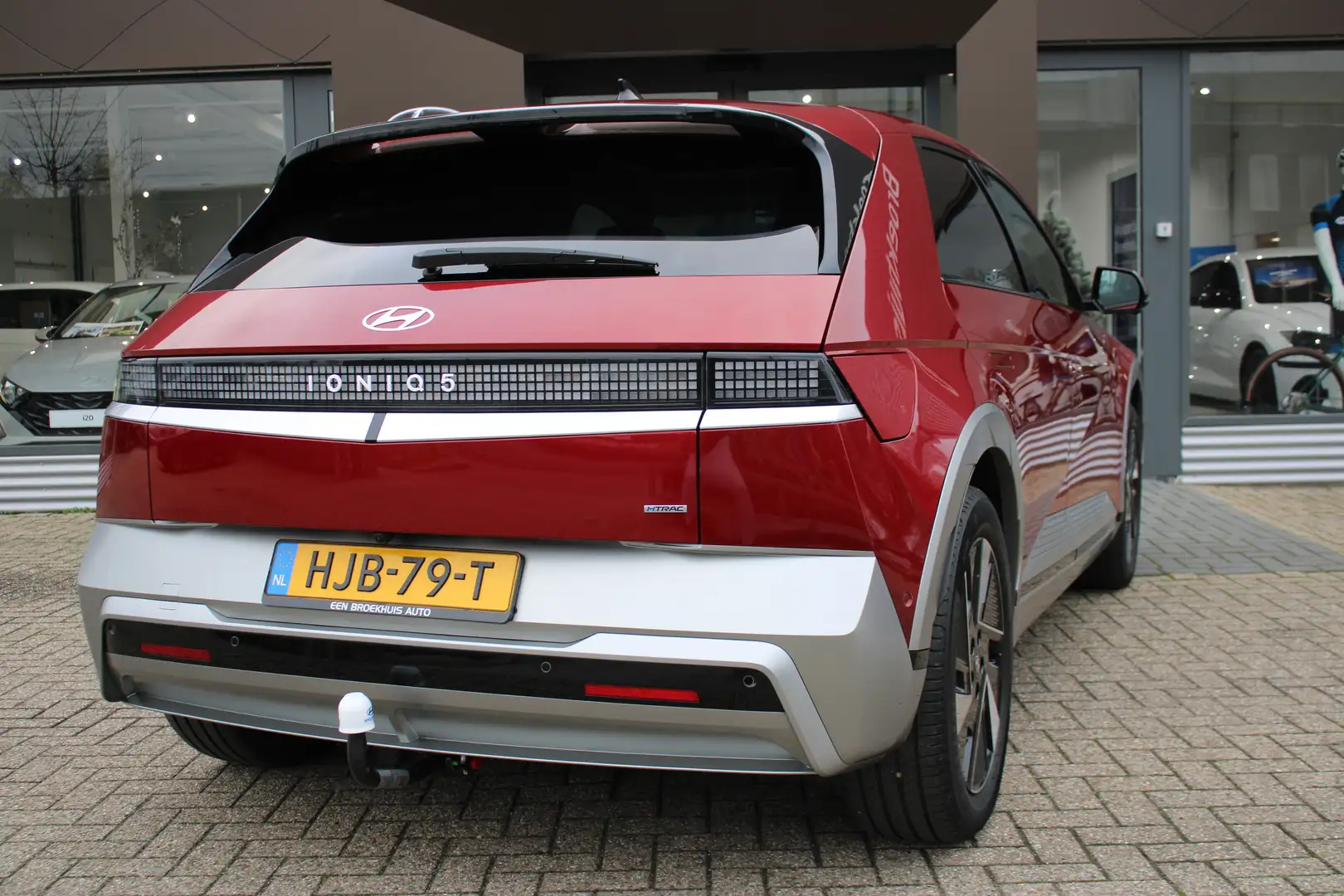 Hyundai IONIQ 5 Lounge AWD 84 kWh | Afneembare Trekhaak | Apple Ca Roşu - 2