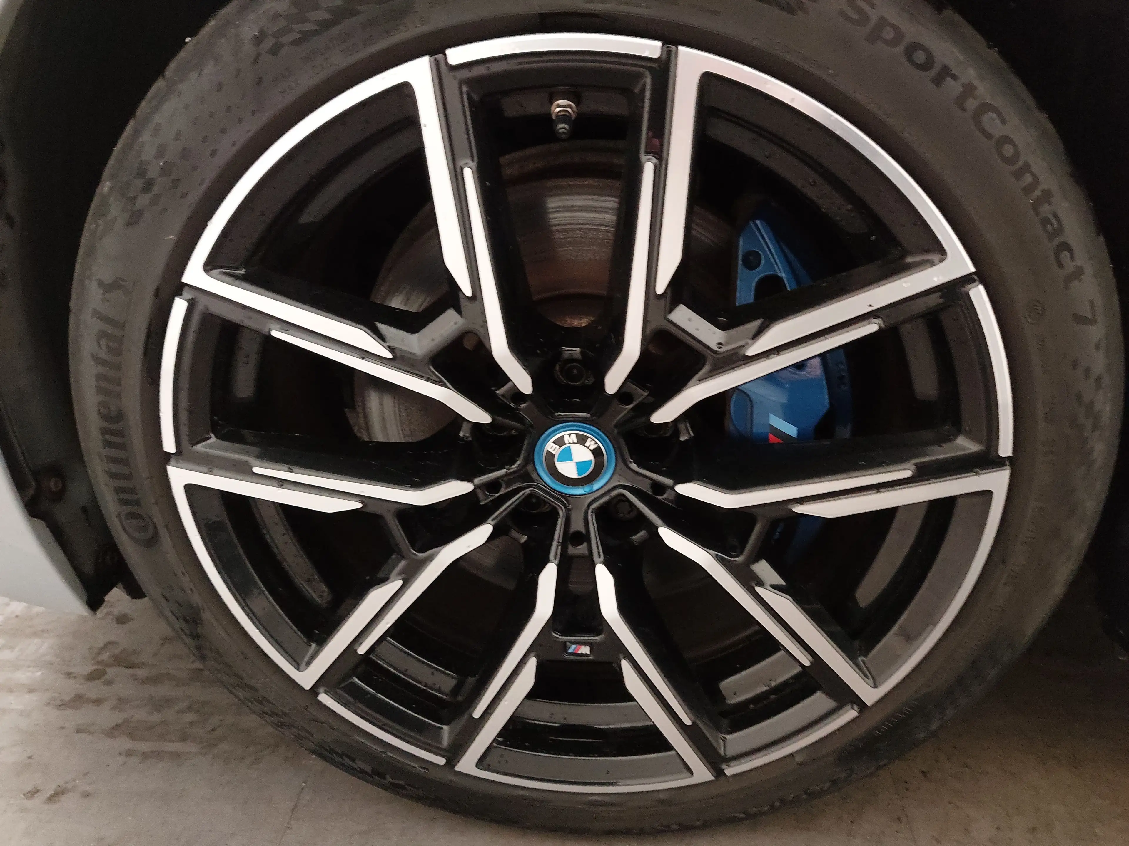 BMW i4 M50 T-Leder Navi LED Curved KLIMAAUT RADIO MFL SHZ PDC AHK HIFI — photo 8