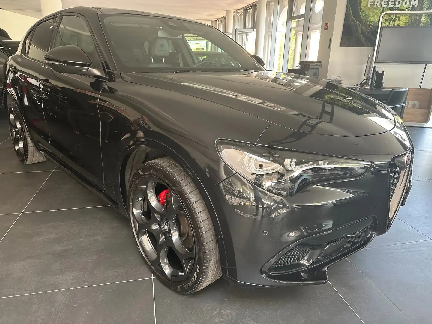 Alfa Romeo Stelvio Competizione  2.0 Turbo*Harman* Noir - 1