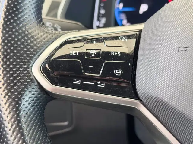 Volkswagen Tiguan view 21