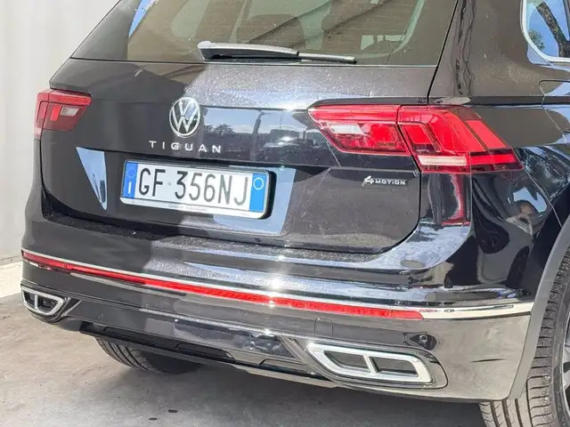 Volkswagen Tiguan view 18