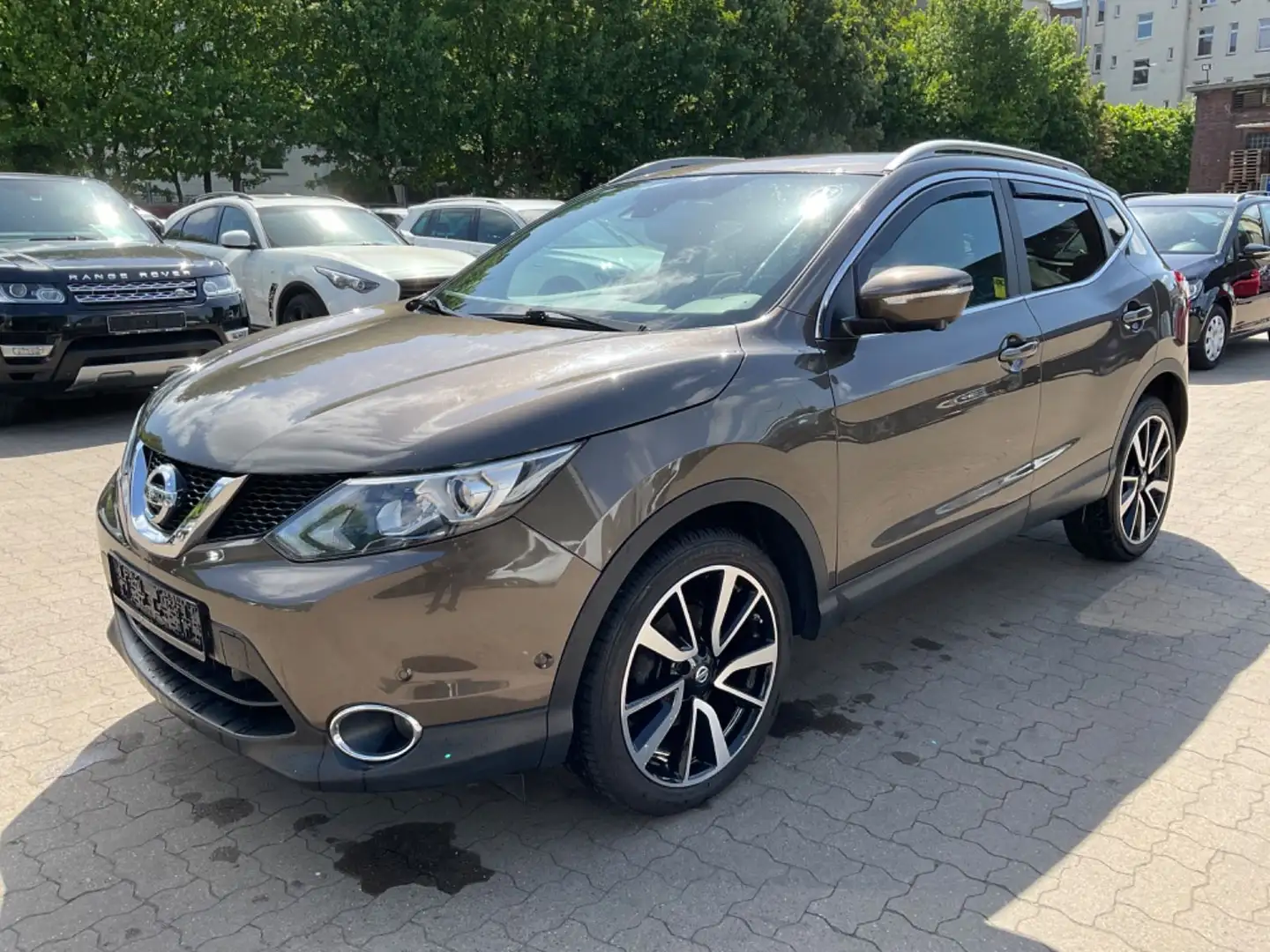 Nissan Qashqai Tekna Marrone - 1