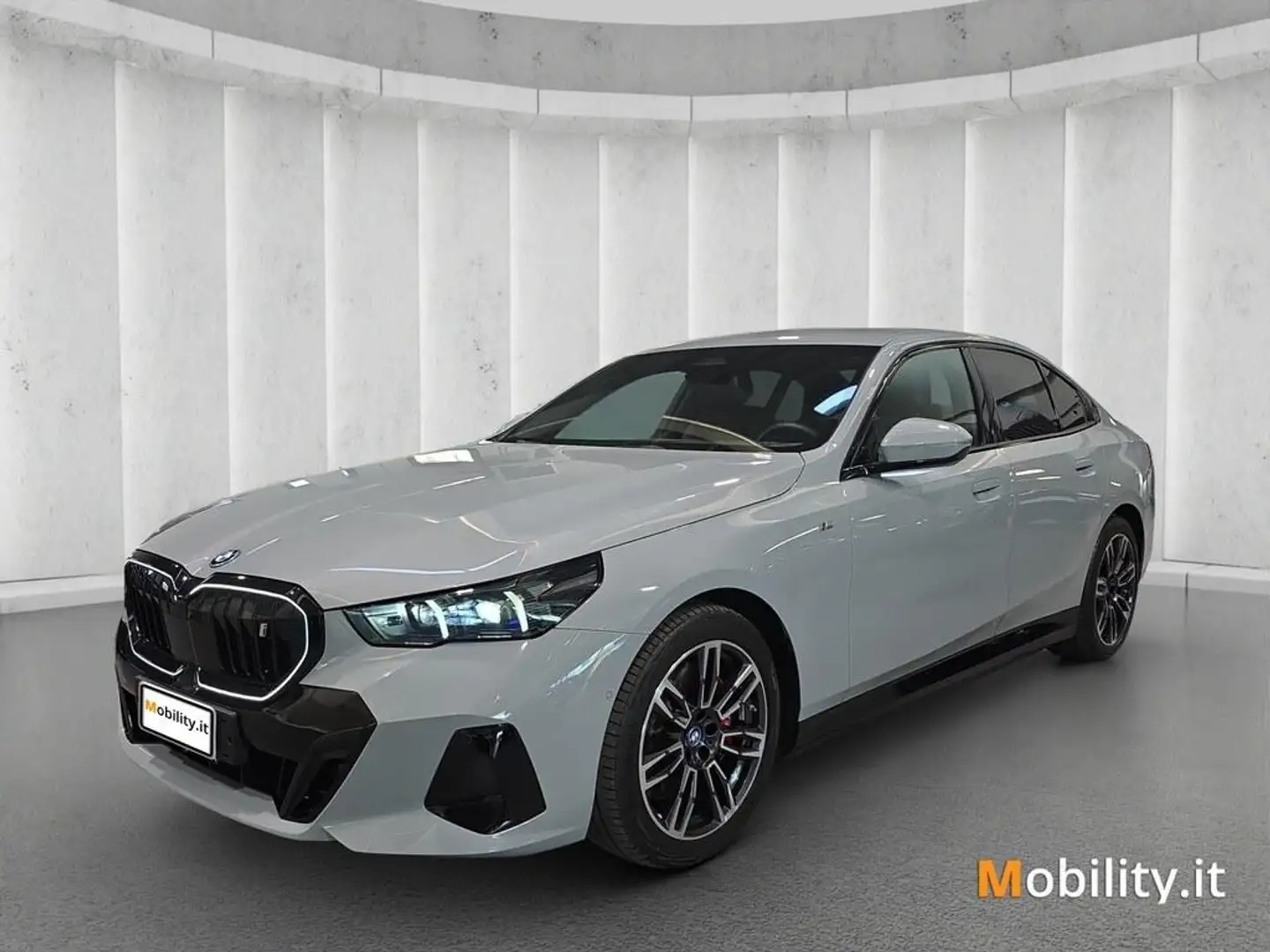 BMW i5 xdrive40 MSport Pro Grigio - 1