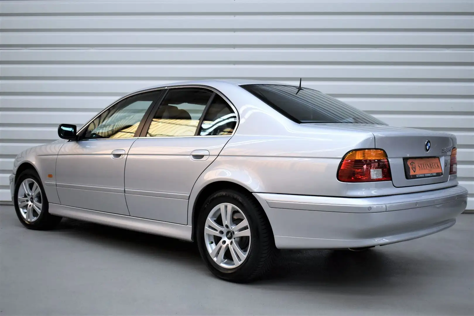 BMW 525 i Automatik+Xenon+Standheizung+PDC Silber - 2