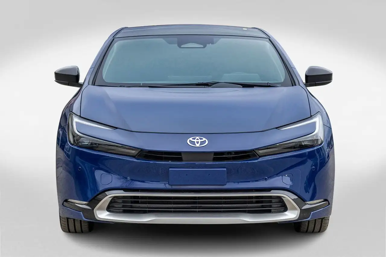 Toyota Prius снимка Toyota Prius
