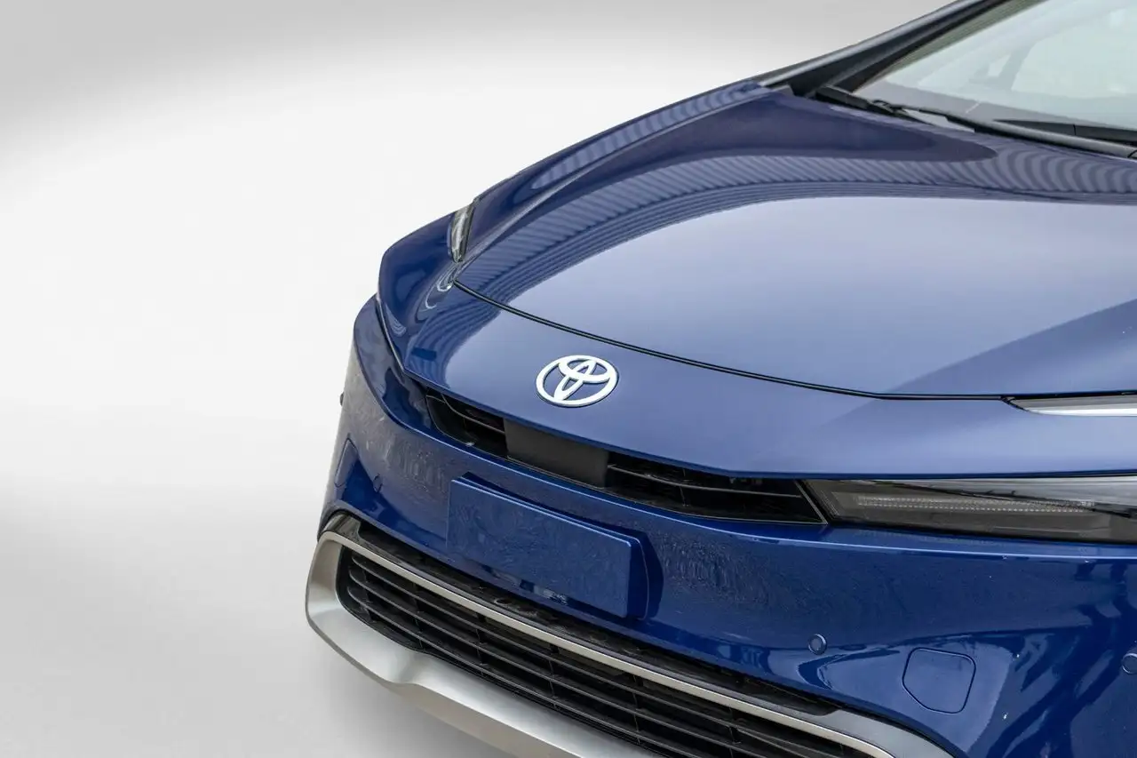 Toyota Prius снимка Toyota Prius