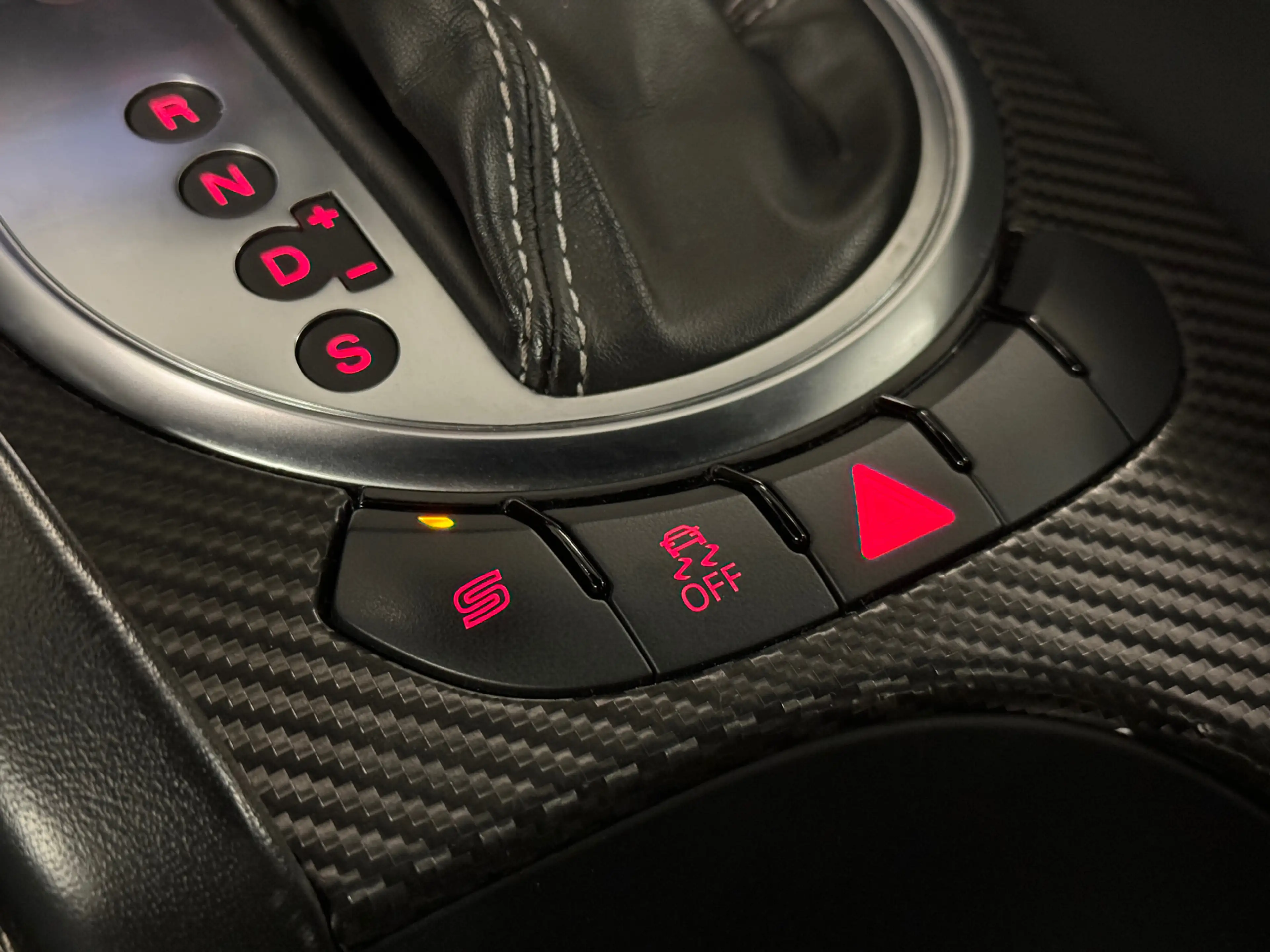 Audi TT RS 2.5 T TT Plus Pro Line | 360 PK! | RS Seats | 20" — photo 22