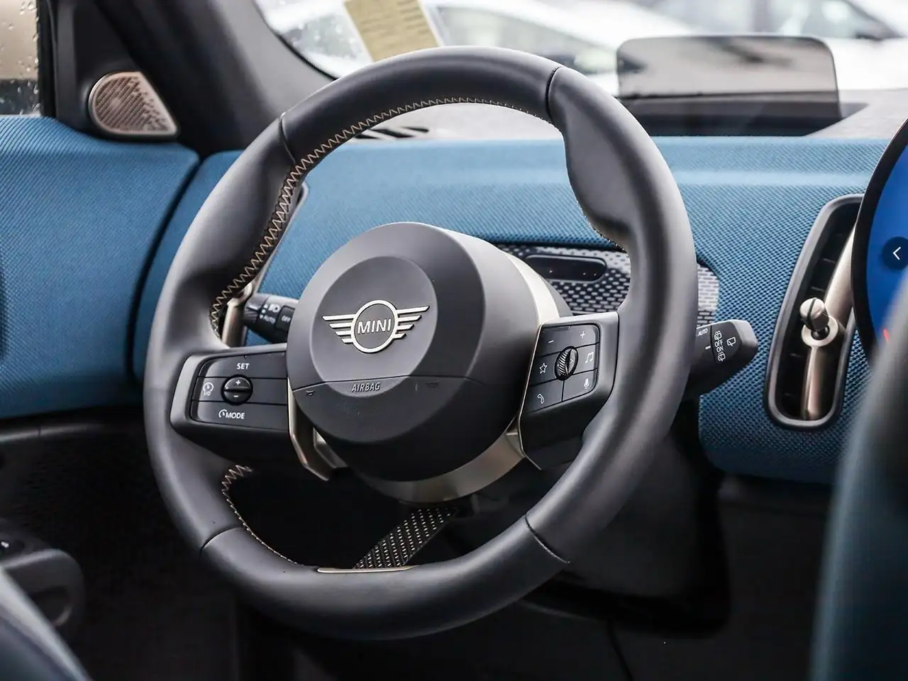 MINI Countryman снимка MINI Countryman