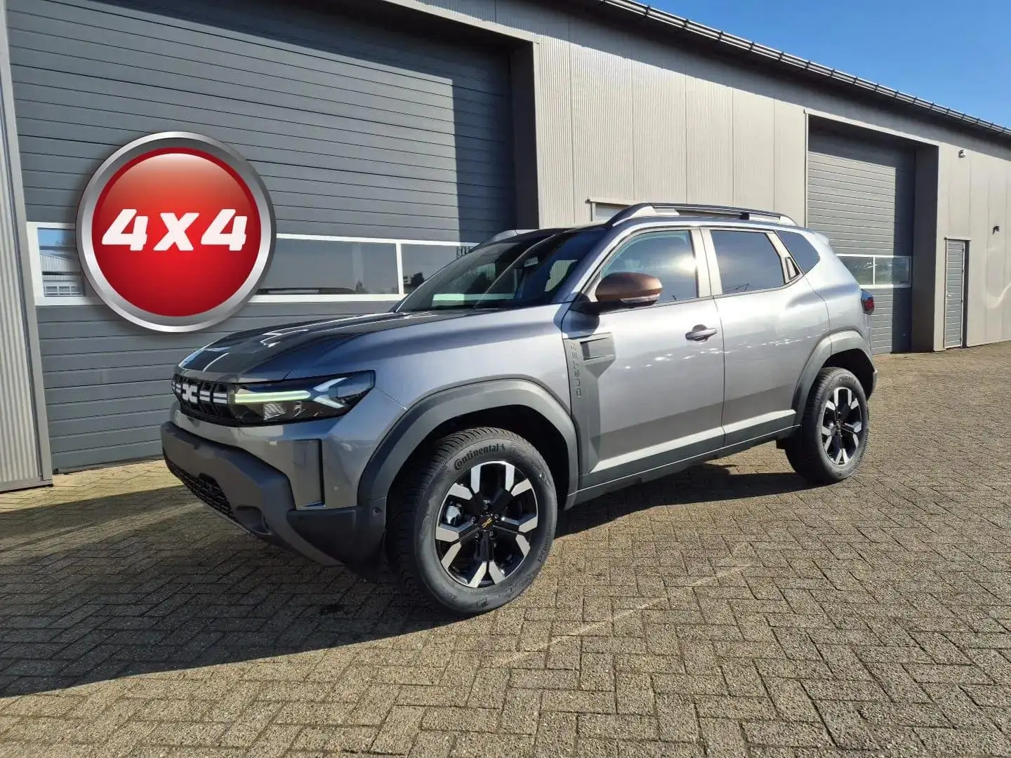 Dacia Duster TCe 130 4x4 EXt/LM17/SmartLNavi/Sitzh/LED/PDC/CAM Gris - 1