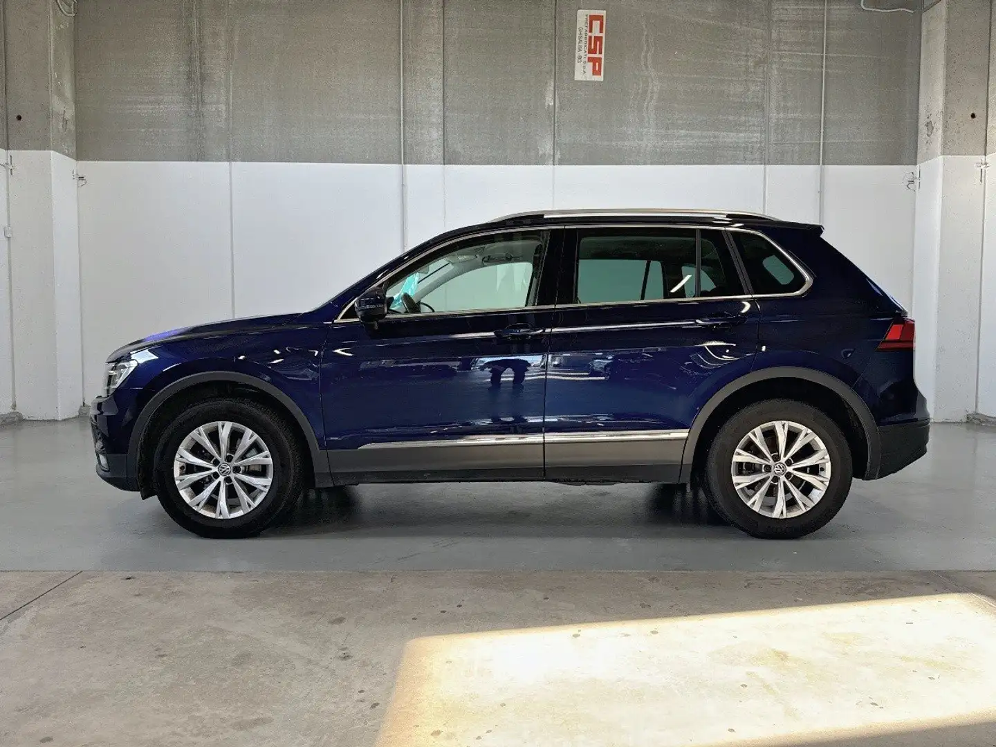 Volkswagen Tiguan 2.0 TDI SCR 110KW Style DSG 4MOTION Bleu - 2