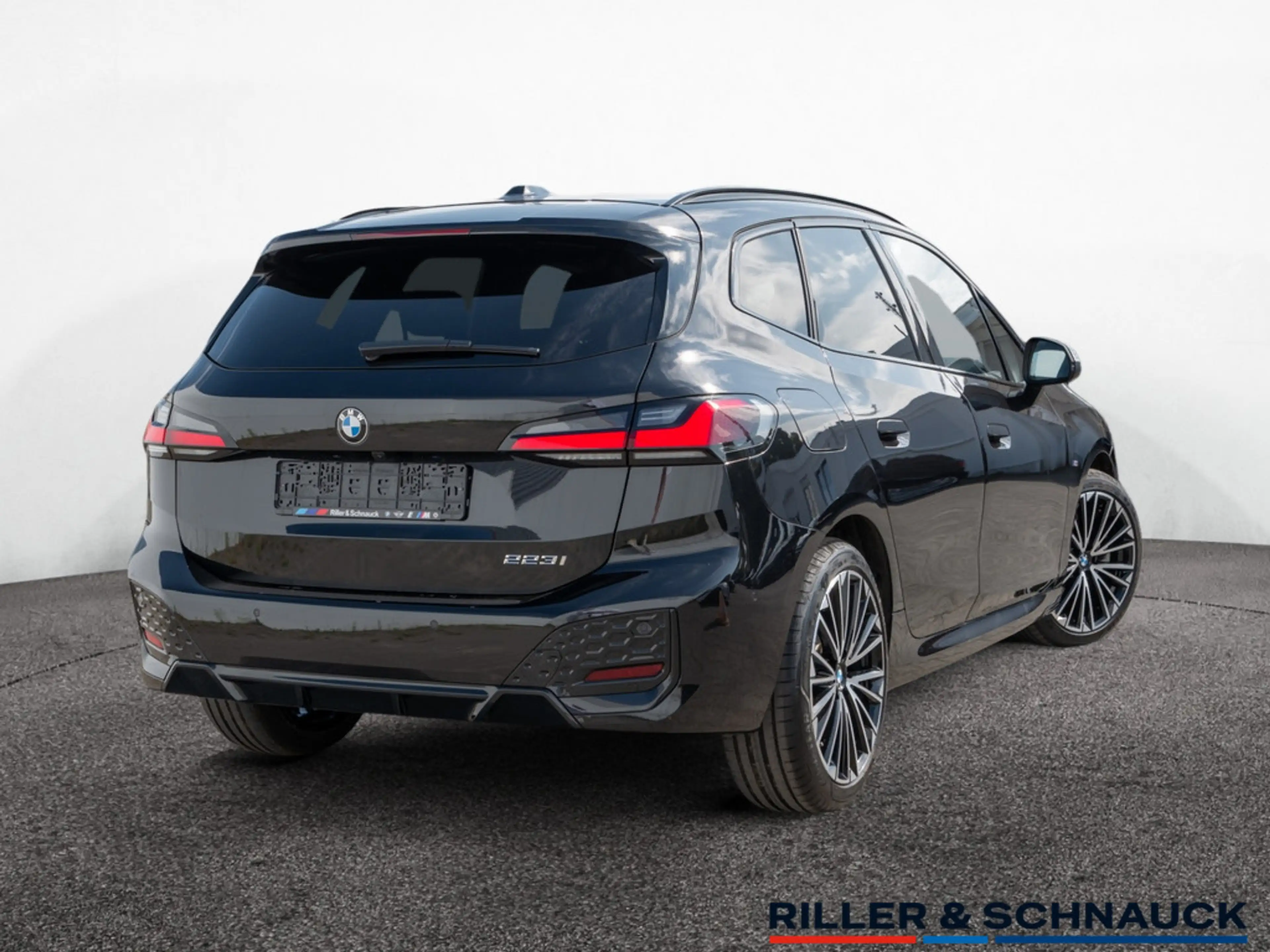 BMW 223 Active Tourer M-Sport 360°+PANO+HUD+H/K+N — photo 3