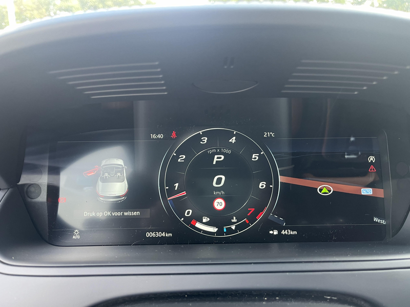 Jaguar F-Type CONVERTIBLE R75 AWD — photo 14