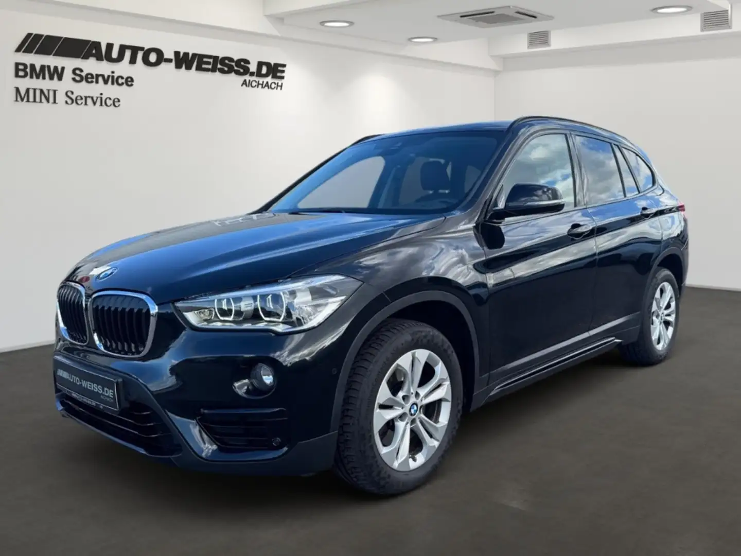 BMW X1 20dxA SPORT+LEDER+NAVI+LED+SHZ+BT+HIFI+LORDOSE Schwarz - 1