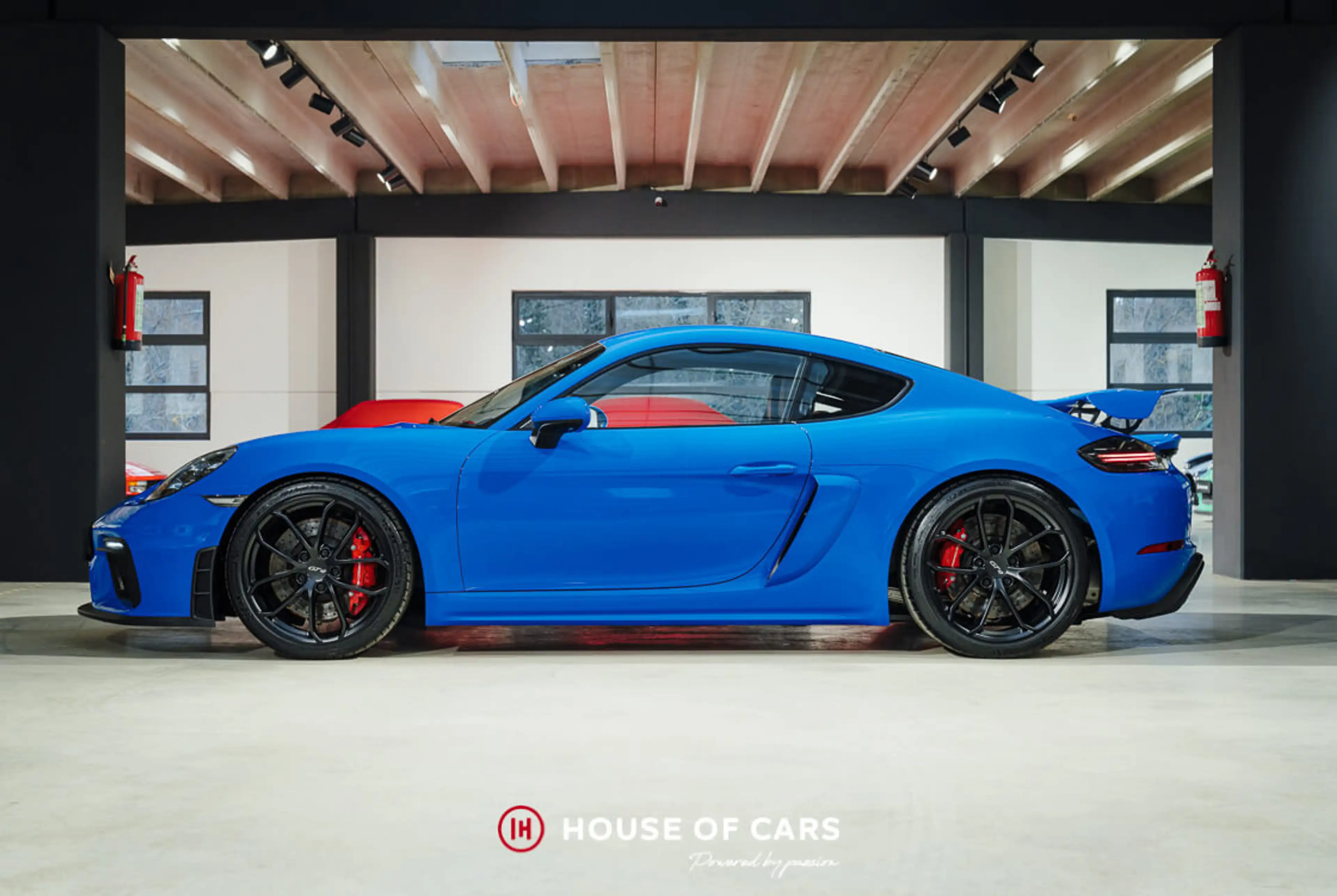 Porsche 718 Cayman GT4 Clubsport PDK 2021 – PTS / Arrow Blue — photo 10