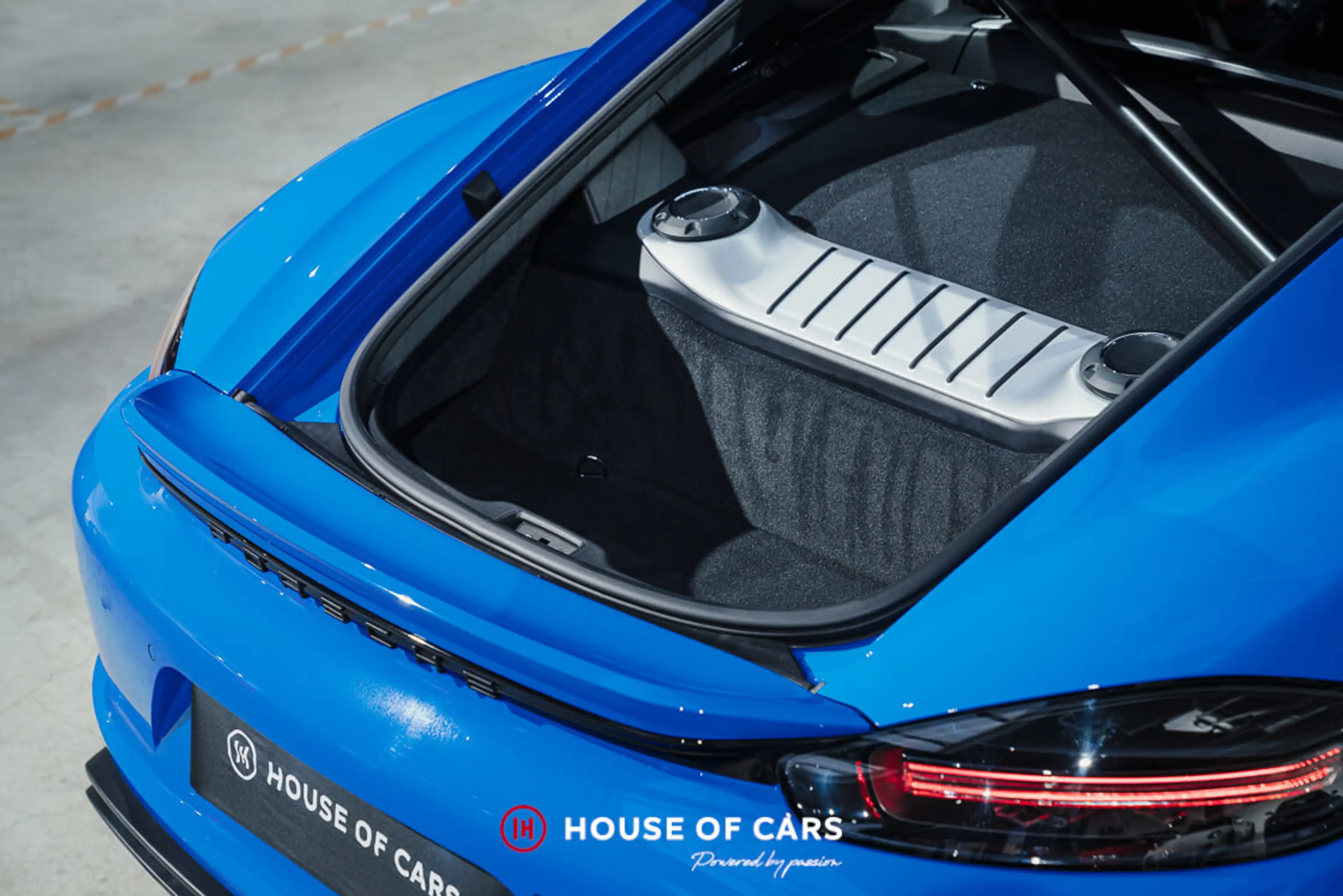 Porsche 718 Cayman GT4 Clubsport PDK 2021 – PTS / Arrow Blue — photo 13