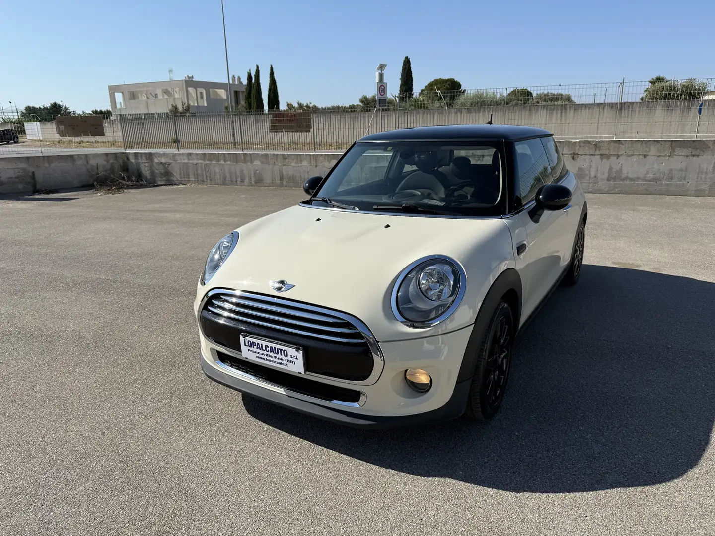 MINI Cooper D 1.5 Boost Seven 3p auto - 1