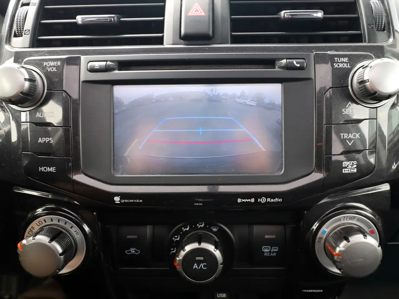 Toyota 4-Runner снимка Toyota 4-Runner