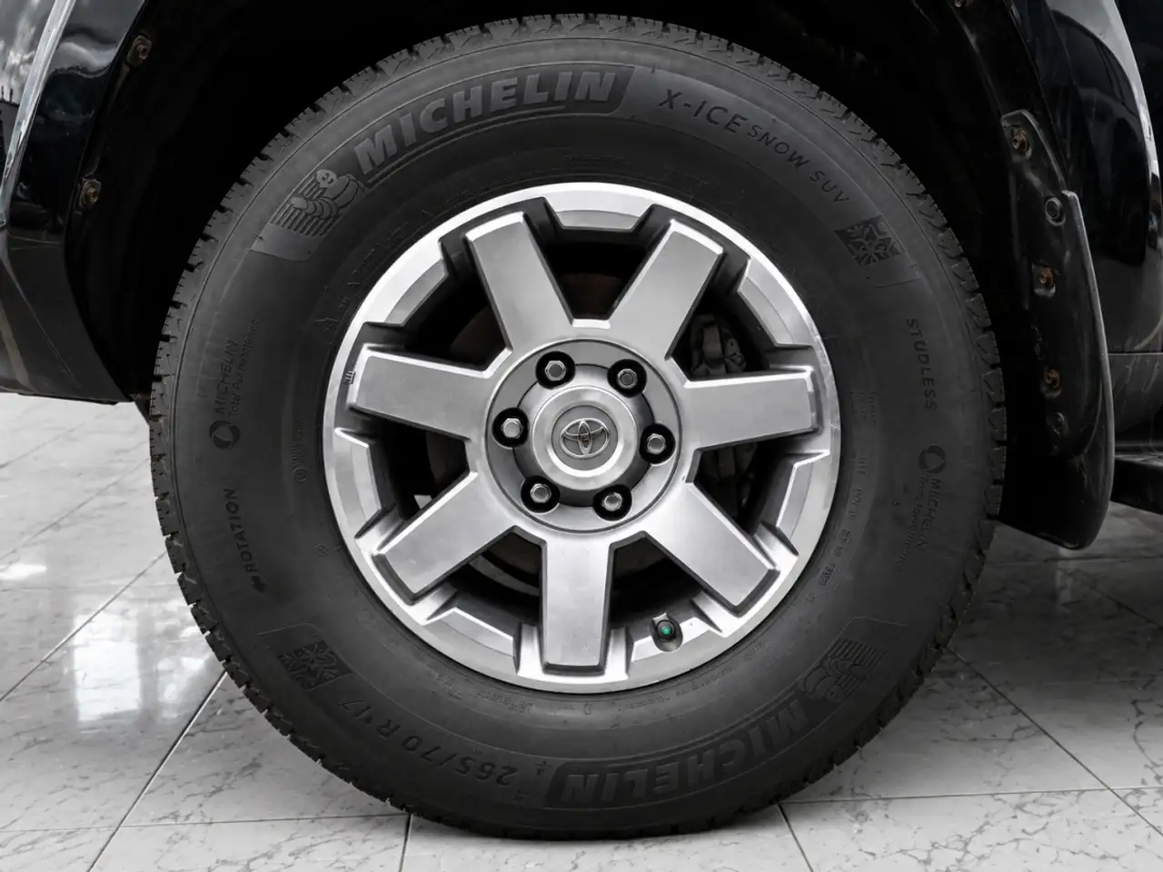 Toyota 4-Runner снимка Toyota 4-Runner