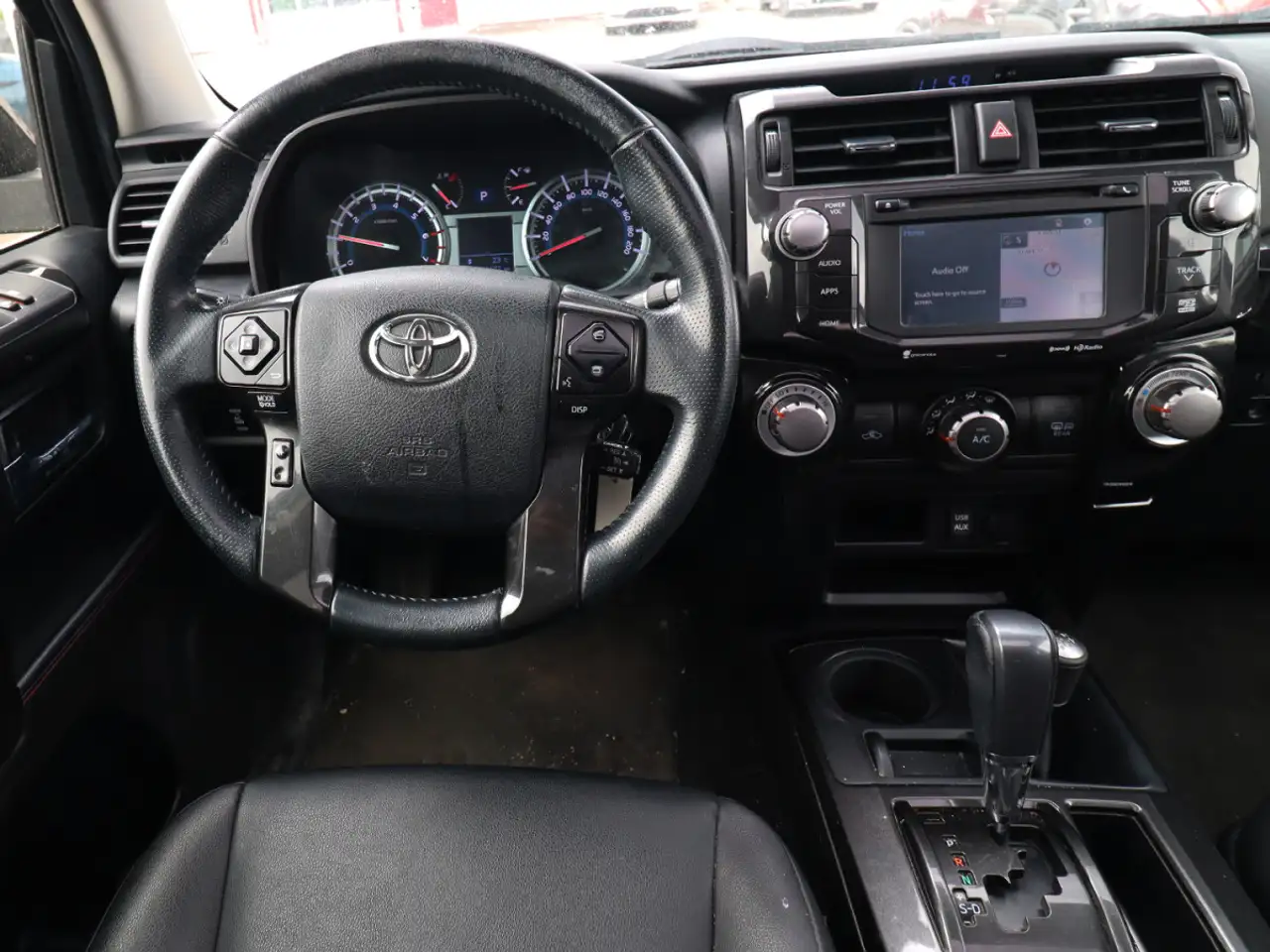 Toyota 4-Runner снимка Toyota 4-Runner