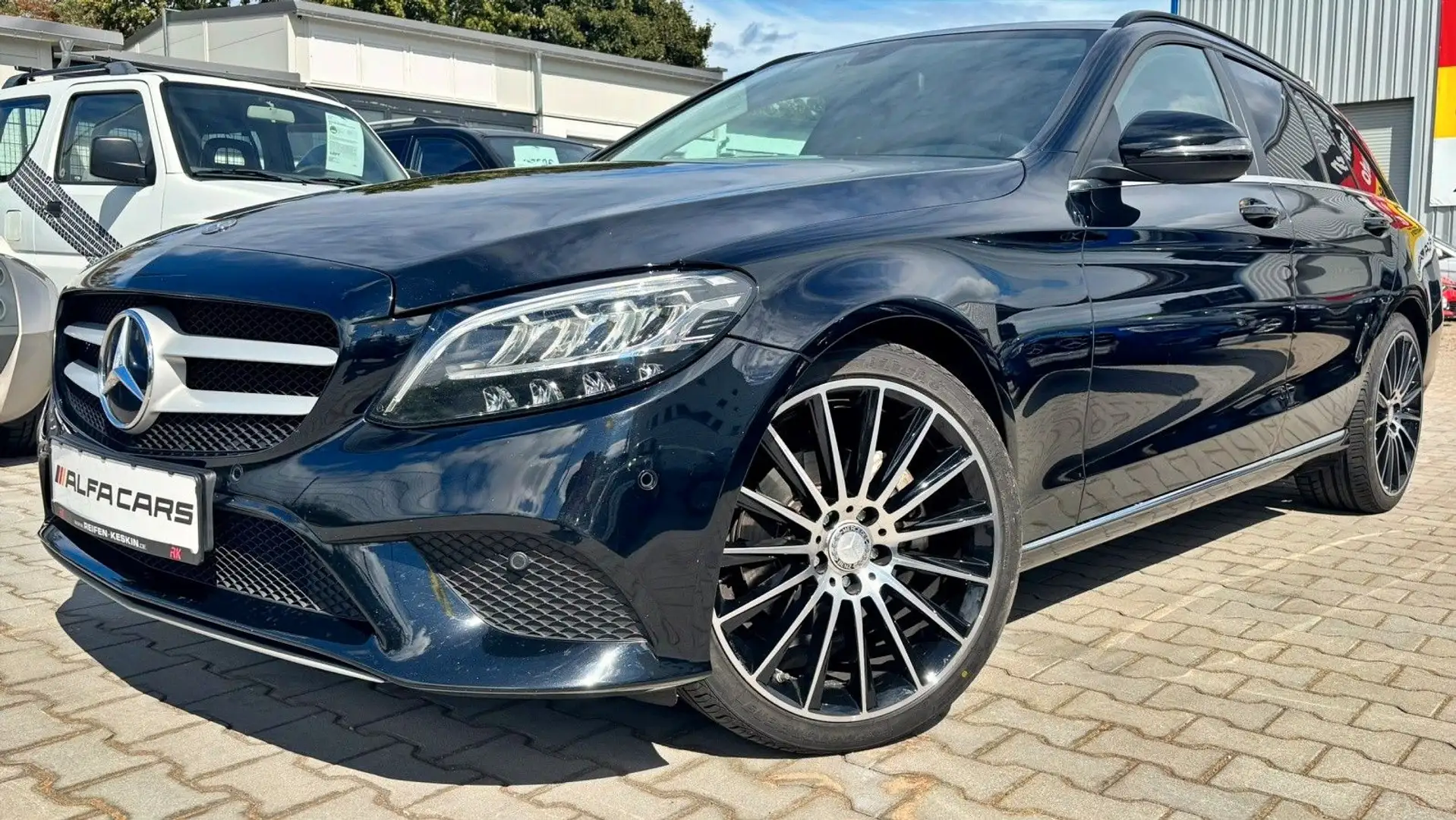 Mercedes-Benz C 200 d T-Modell /NAVi/SHZ/APPLE-CARPLAY Schwarz - 1