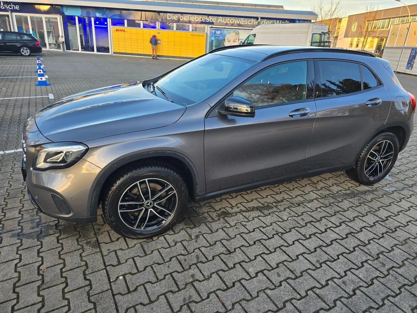 Mercedes-Benz GLA 220 GLA 220 4Matic 7G-DCT Urban, Pano, AHK, St.Hzg Gri - 1