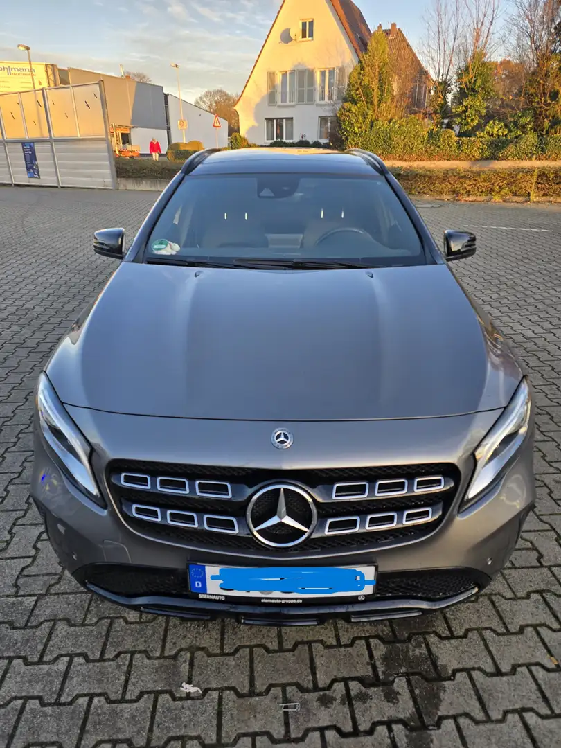 Mercedes-Benz GLA 220 GLA 220 4Matic 7G-DCT Urban, Pano, AHK, St.Hzg Gri - 2