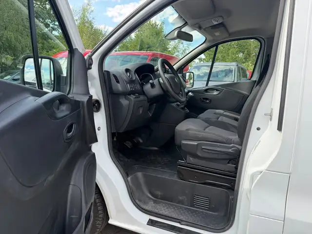 Renault Trafic view 8
