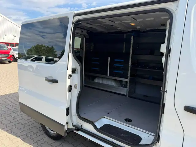 Renault Trafic view 15