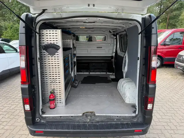 Renault Trafic view 6