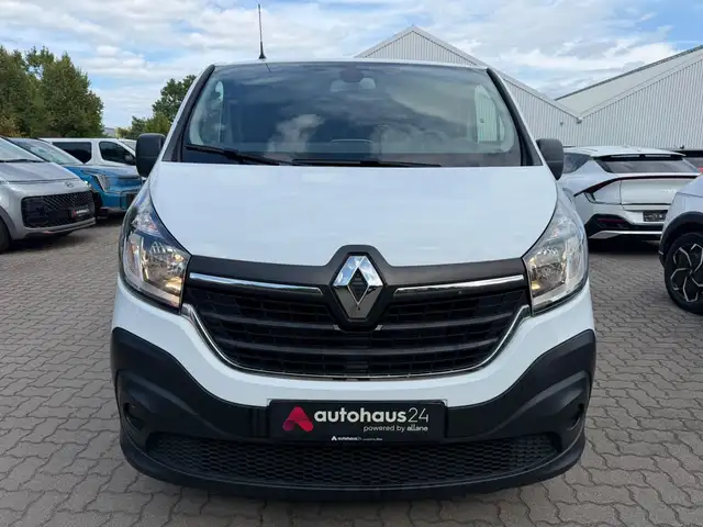 Renault Trafic view 2
