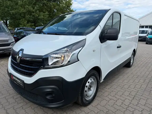 Renault Trafic view 3