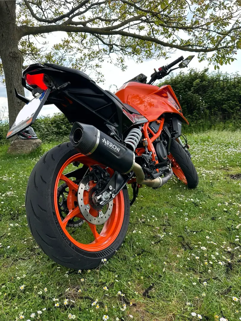 KTM 390 Duke - 1