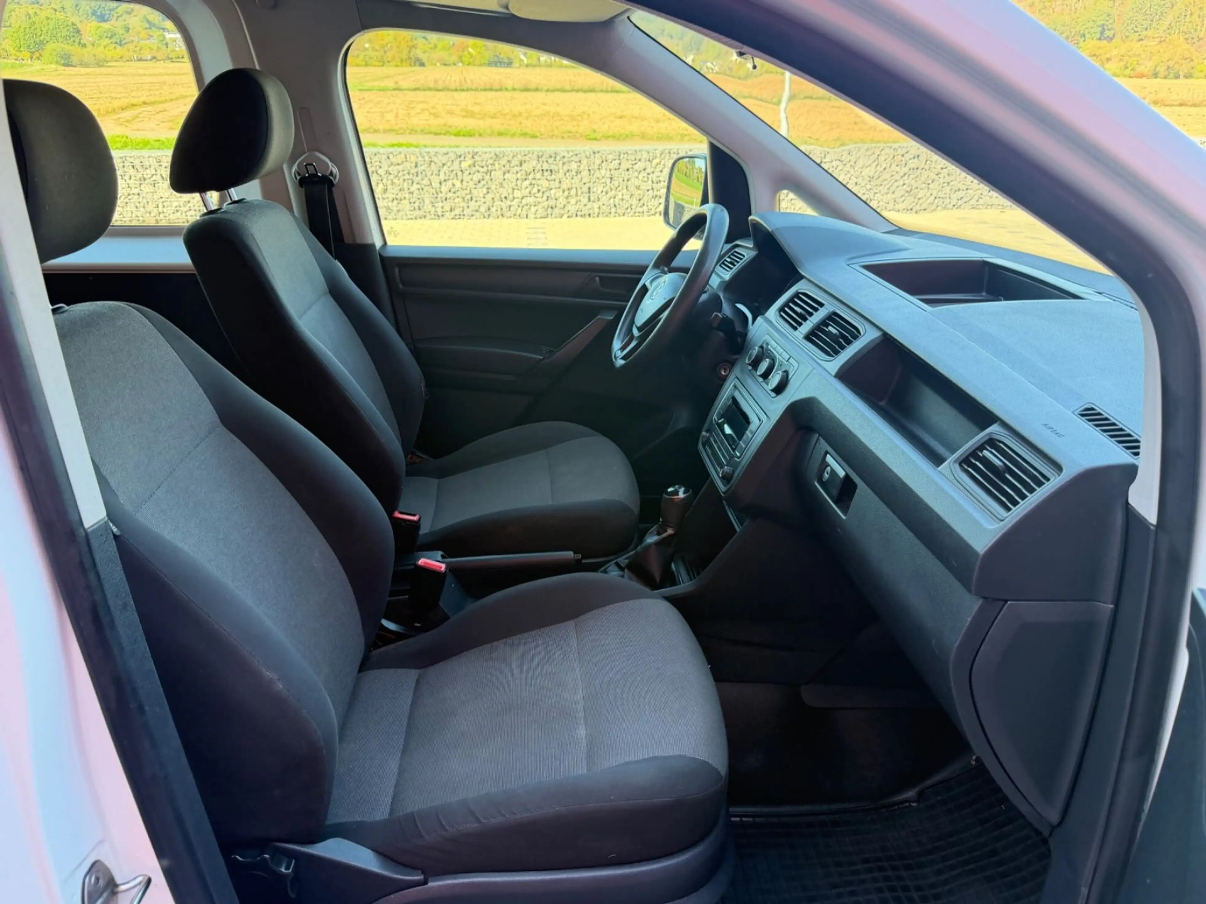 Volkswagen Caddy Maxi 2.0 TDI 1Hand Zahriem-Neu Temp AC PDC EU6 — photo 15