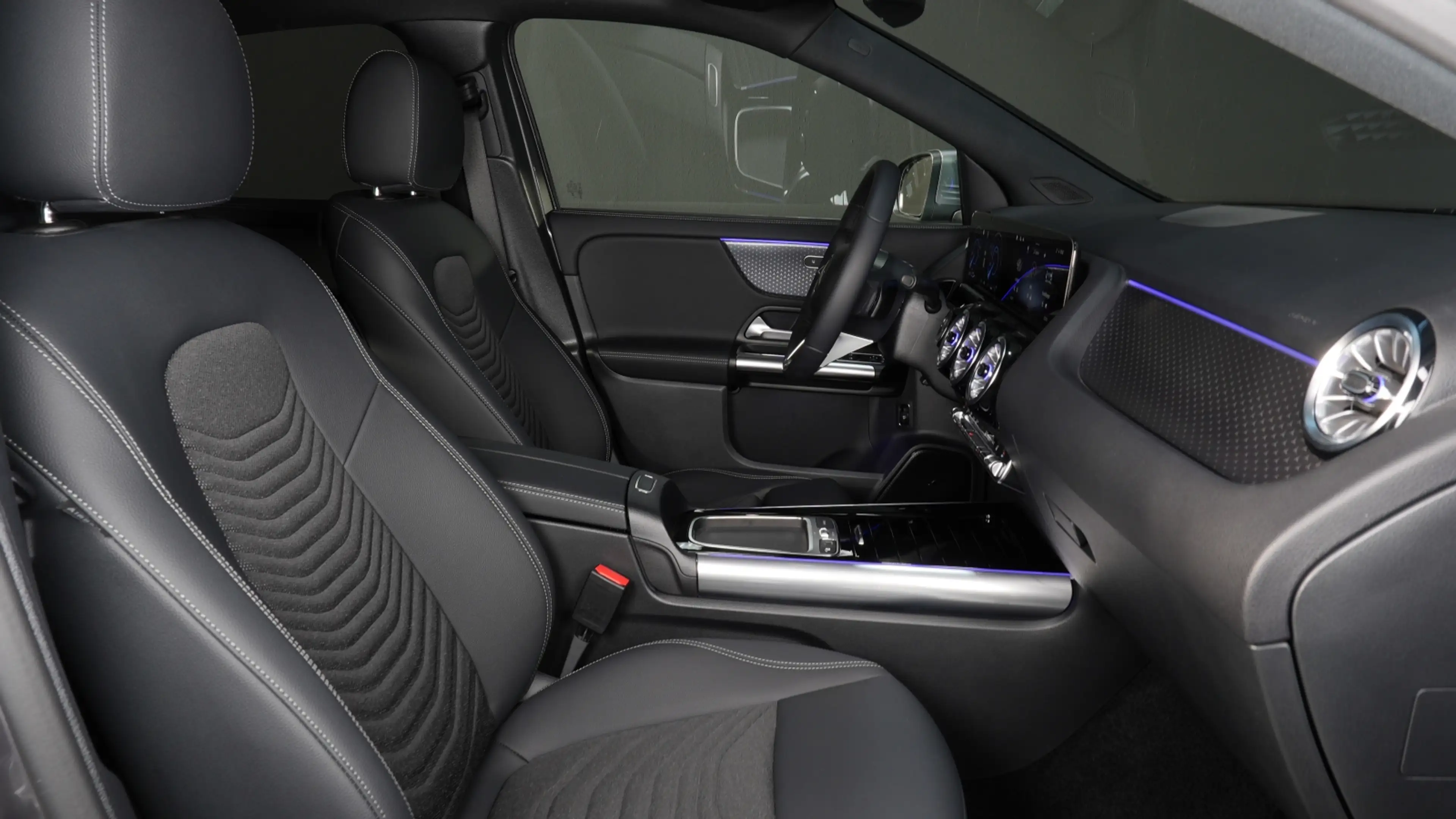 Mercedes-Benz EQA 250 EQA 250 + Progressive Advanced+ Ambiente Navi/BC — photo 11